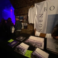 Снимок сделан в Village Underground пользователем Migo 10/13/2021