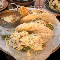 Foto scattata a Zama Mexican Cuisine &amp;amp; Margarita Bar da Jay P. il 12/10/2023