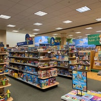 Photo taken at Barnes &amp;amp; Noble by Chris on 4/4/2022