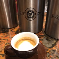 11/24/2018 tarihinde nickie j.ziyaretçi tarafından Just Love Coffee Cafe - Music Row'de çekilen fotoğraf