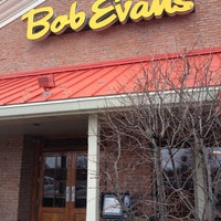 Photo taken at Bob Evans Restaurant by Donovan P. on 12/8/2012