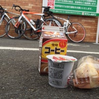 Photo taken at 7-Eleven by KenHiro on 3/31/2017