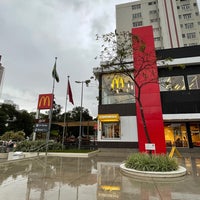 Photo taken at McDonald&amp;#39;s by Rafael C. on 11/11/2021