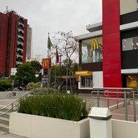Photo taken at McDonald&amp;#39;s by Rafael C. on 10/7/2021