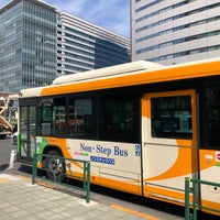 Photo taken at Toyosu Sta. Bus Stop by タツナリ 　. on 10/11/2022