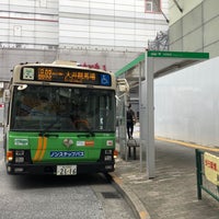 Photo taken at Meguro Sta. (East Exit) Bus Stop by タツナリ 　. on 6/6/2023
