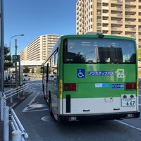 Photo taken at 東大島駅入口バス停 by タツナリ 　. on 12/18/2023