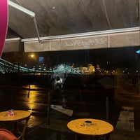 11/23/2022 tarihinde 🆔 Áđám K.ziyaretçi tarafından Why Not Café &amp;amp; Bar'de çekilen fotoğraf