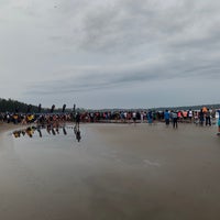 Foto tirada no(a) Miramar Beach por Vipul R. em 10/20/2019