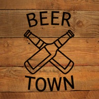Foto tomada en Beer Town  por Beer Town el 4/29/2016