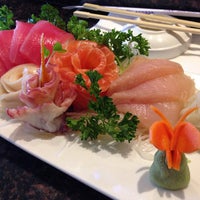 Photo taken at Sushi Fresh Ventura by Chloe D. on 6/13/2013