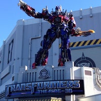 Photo taken at Transformers: The Ride - 3D by Reymundo L. on 12/14/2014