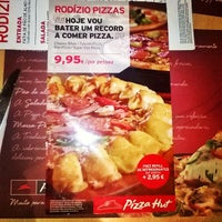 Foto diambil di Pizza Hut oleh Luís C. pada 9/13/2014