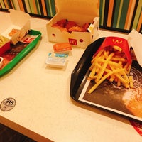 Photo taken at McDonald&amp;#39;s by みなも .. on 8/30/2020