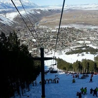 3/23/2014 tarihinde Ashley H.ziyaretçi tarafından Snow King Ski Area and Mountain Resort'de çekilen fotoğraf