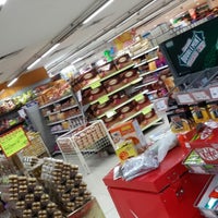 11/6/2013에 Shantanu C.님이 Spar Hypermarket에서 찍은 사진