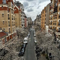 Photo taken at Promenade plantée – La Coulée Verte by Wael H. on 3/5/2023