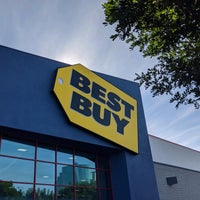 Photo taken at Best Buy by Fred W. on 1/4/2020