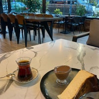 Photo taken at Çamlıca Cafe &amp;amp; Bistro by Hasan Ç. on 1/7/2024