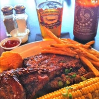 Photo taken at Bulldog Barbecue by Samy S. on 9/24/2012
