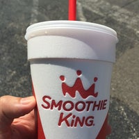 Photo taken at Smoothie King by Gregory on 7/25/2016