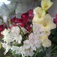 Photo taken at Aspire my Flowers by Mol S. on 9/16/2012