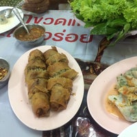 Photo taken at แสงดาว อาหารเวียดนาม by Angie J. on 7/11/2016