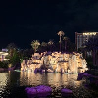 Photo taken at The Mirage Volcano by Maureen B. on 8/15/2023