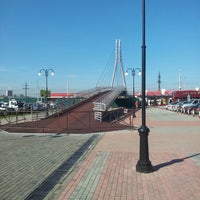 Photo taken at Надземный переход (пешеходный мост) у «Фортуны» by Дмитрий Д. on 9/25/2012