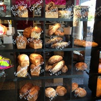 4/6/2013에 Laura O.님이 Tammie Coe Cakes and MJ Bread에서 찍은 사진