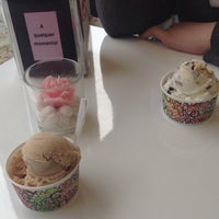 Foto scattata a Gelataria Neveiros da Cristiano F. il 4/5/2014