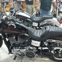 6/10/2014에 Tai C.님이 Harley-Davidson of Pensacola에서 찍은 사진