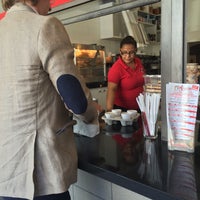 5/15/2015 tarihinde IngenieroDavidziyaretçi tarafından Abuela&amp;#39;s Cuban Kitchen'de çekilen fotoğraf