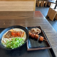 Foto tirada no(a) U:Don Fresh Japanese Noodle Station por Jeff J. P. em 6/27/2023