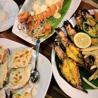 Photo taken at مطعم بحر الامارات Emirates Seafood Restaurant by Heba . on 7/28/2019