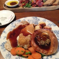 The Fox Hounds And The Lone Barn Restaurant In Bursledon And