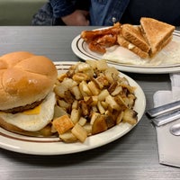 Photo taken at Jib Jab Hot Dog Shoppe by Christopher L. on 2/7/2020