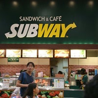 Photo taken at Subway by zeroweb_boss on 8/27/2017