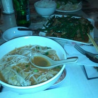 Photo taken at Pho Viet Huong by Ivan A. on 11/24/2012