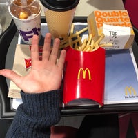 Photo taken at McDonald&amp;#39;s by ◢ Louis ◤ on 2/28/2018