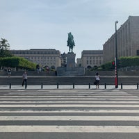 Photo taken at Statue Reine Elisabeth / Standbeeld Koningin Elisabeth by Raphi on 8/28/2019