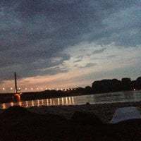 Das Foto wurde bei Oldtimer am Rhein von Fulya am 7/22/2013 aufgenommen