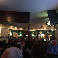 Снимок сделан в Galway Bay Irish Restaurant &amp;amp; Pub пользователем Greg Fellin 3/17/2018
