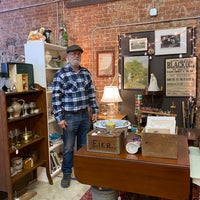 Photo taken at Vintage Inspired Lifestyle Marketplace by Mary Heinrich A. on 12/30/2019