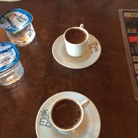 Photo taken at Metro Halk Cafe by Ebru Ü. on 8/14/2016