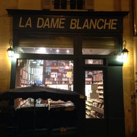 Photo taken at La Dame Blanche by Halleemah N. on 12/14/2014