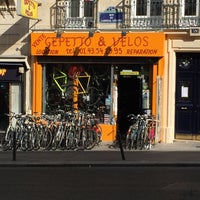 Photo taken at Gepetto &amp;amp; Vélos by Eric D. on 7/29/2016