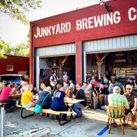 Foto scattata a Junkyard Brewing Company da Junkyard Brewing Company il 5/4/2016