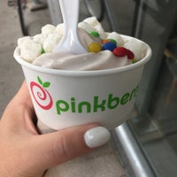 Photo taken at Pinkberry by *pauline* on 8/15/2019