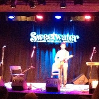 Foto diambil di Sweetwater Music Hall oleh Jordan B. pada 10/30/2012